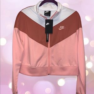 Nike half zip jacket nwt